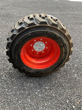 NEW Bobcat Tire and rim 31x12-16.5